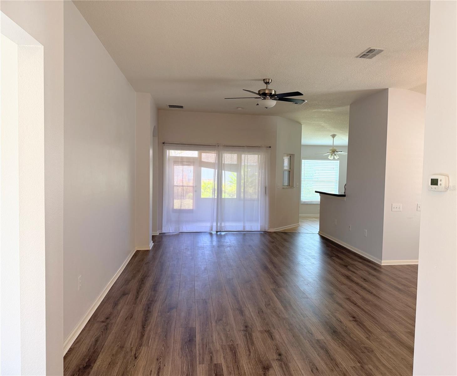 LEXINGTON OAKS VILLAGE 25 26 - Residential Lease