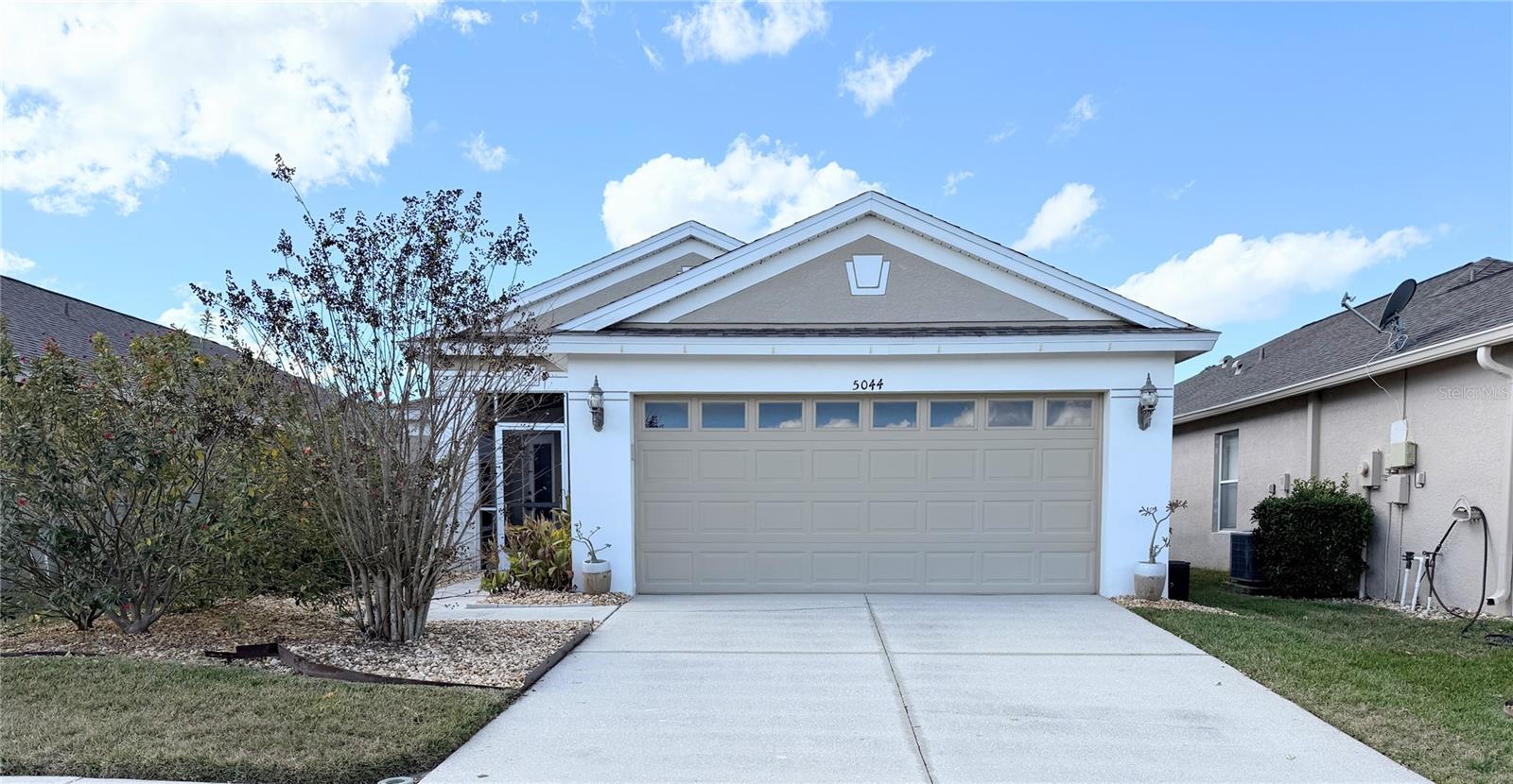 LEXINGTON OAKS VILLAGE 25 26 - Residential Lease