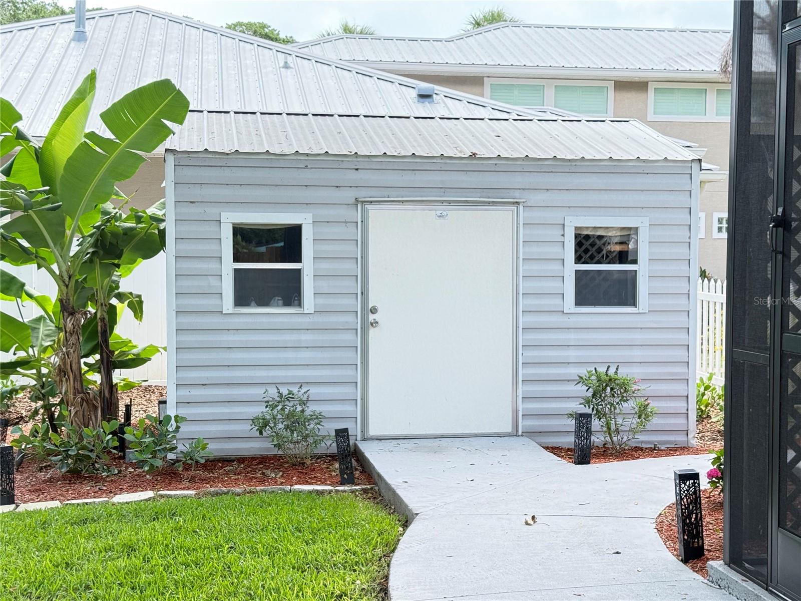 BROWN - Residential