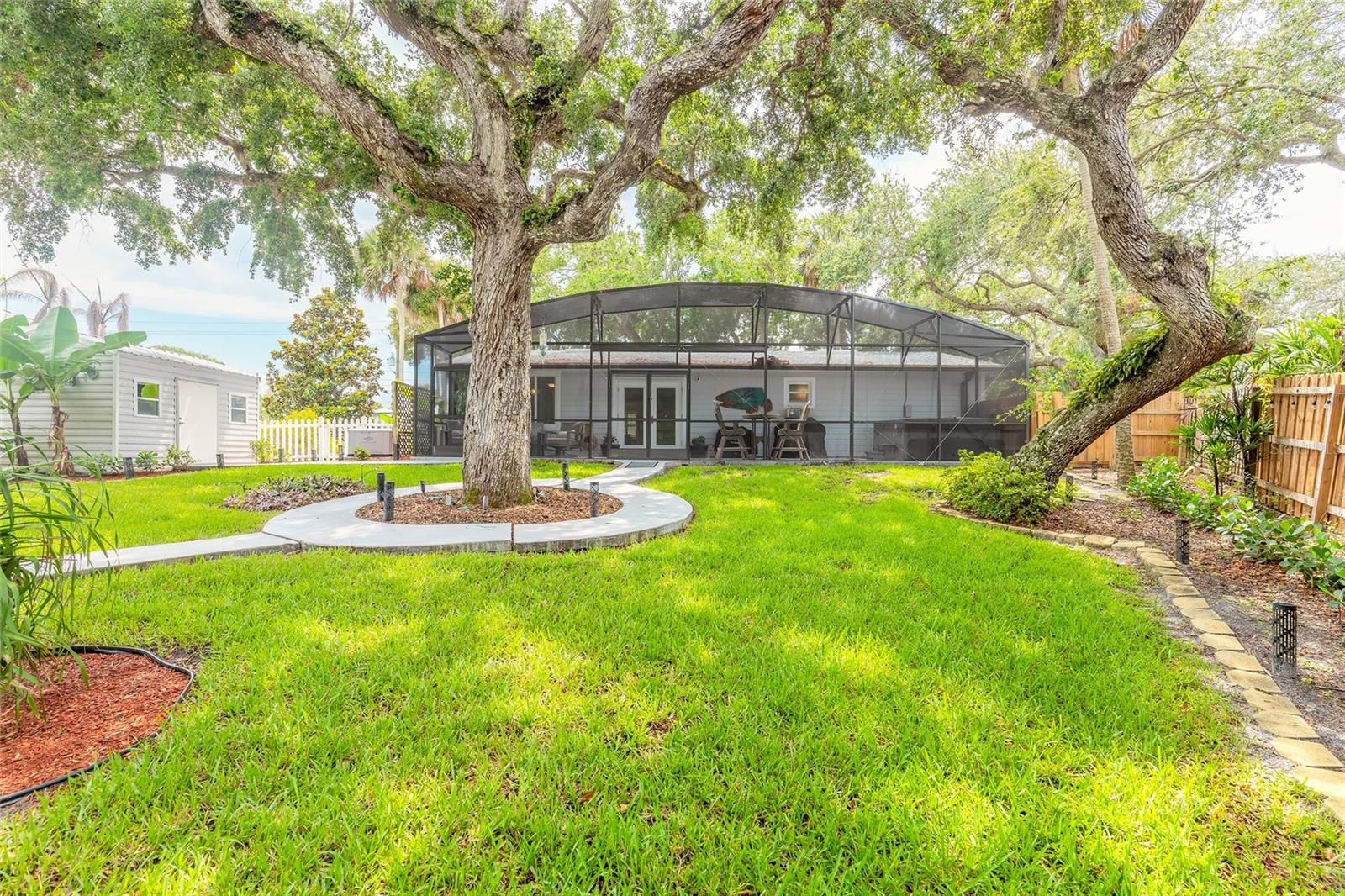4181 SAXON DRIVE