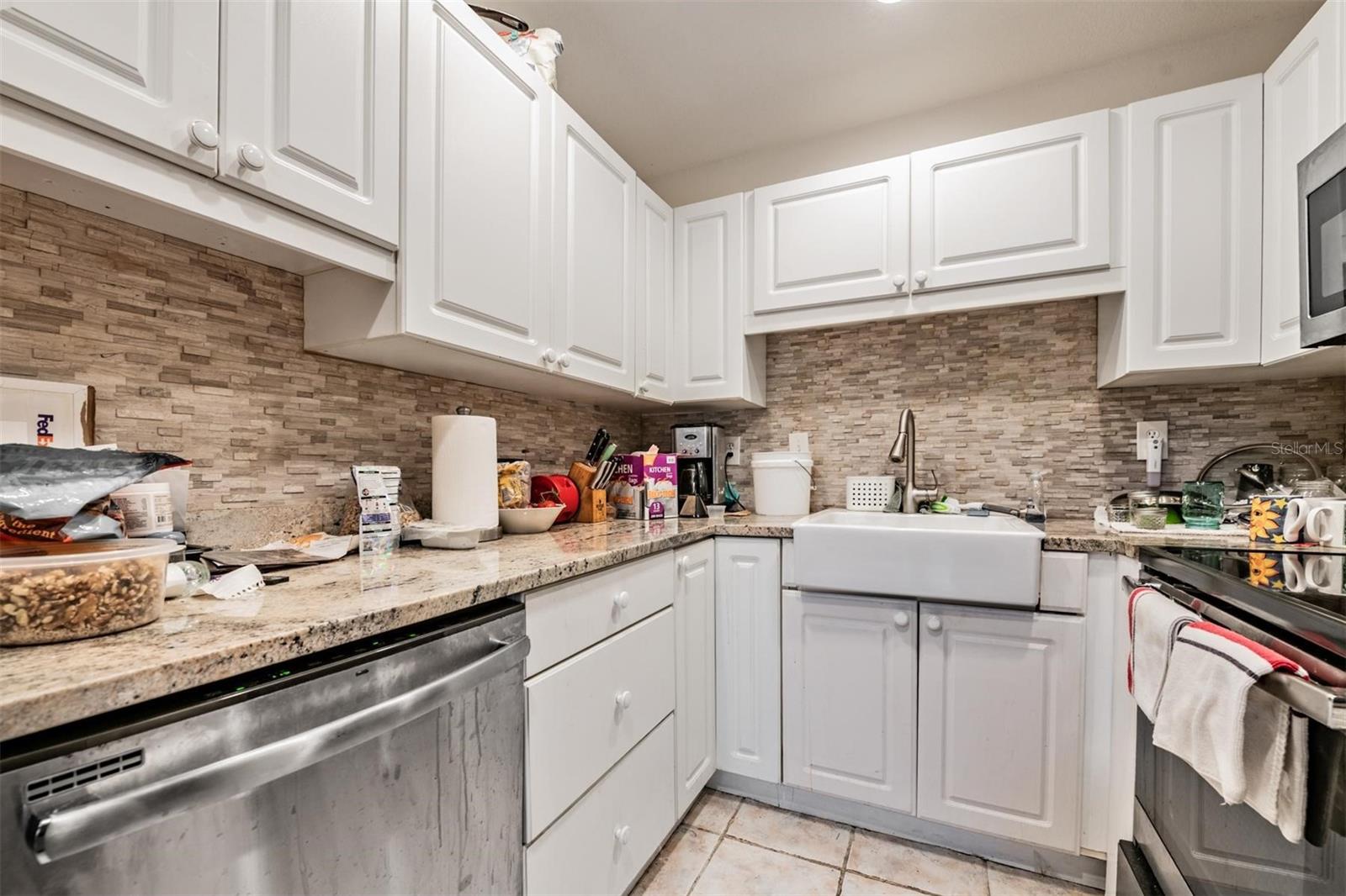 CAMBRIDGE E CONDO REV - Residential