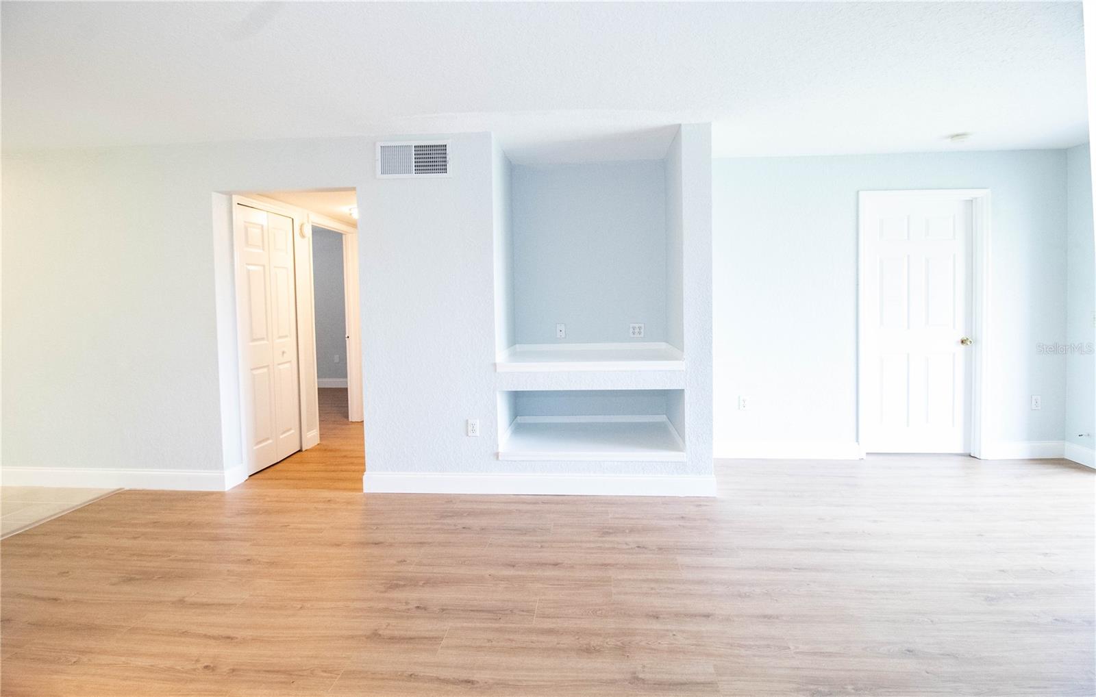 AUDUBON VILLAS AT HUNTERS CREEK CONDO - Residential