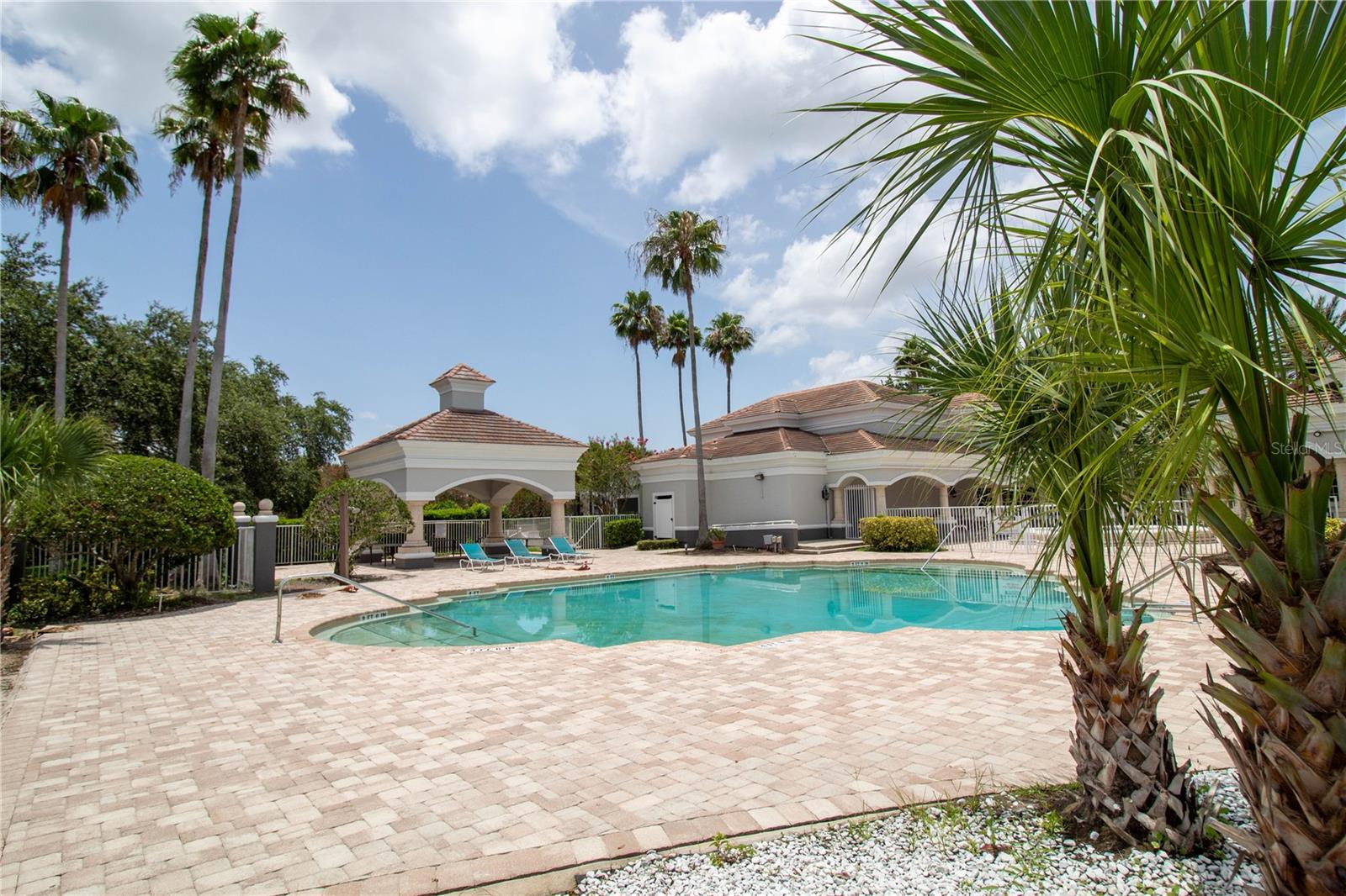 AUDUBON VILLAS AT HUNTERS CREEK CONDO - Residential
