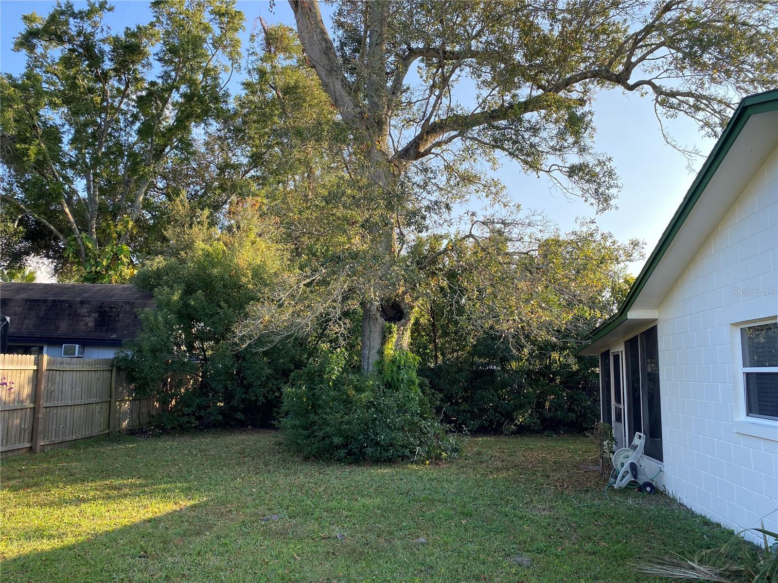 WOODCREST UNIT 01 - Residential