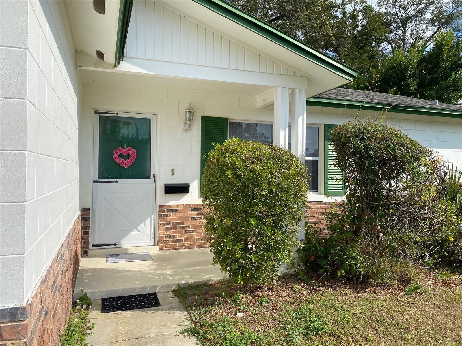 5047 FERNCREST DRIVE