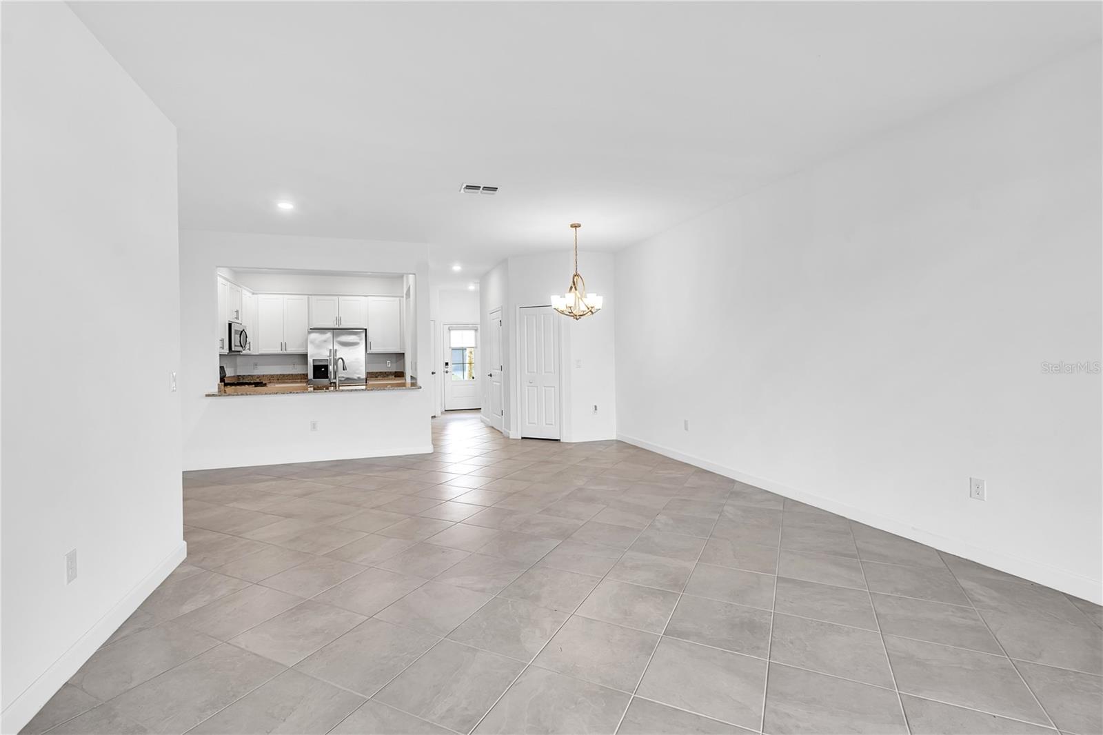 LORRAINE LAKES PH IIA - Residential Lease