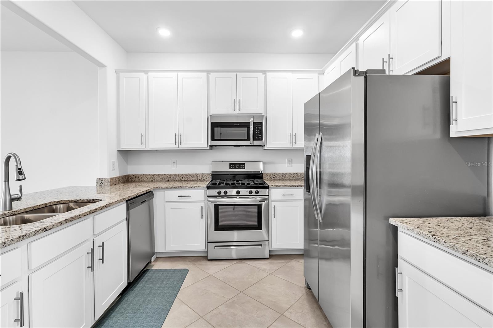 LORRAINE LAKES PH IIA - Residential Lease