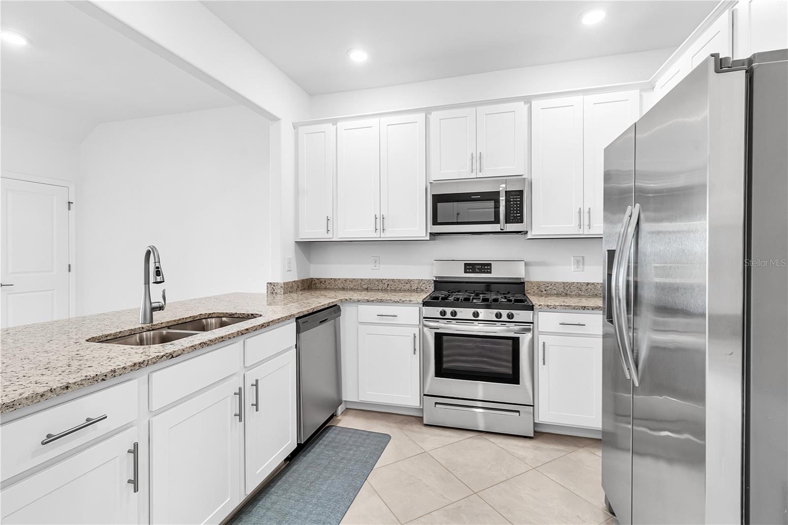 LORRAINE LAKES PH IIA - Residential Lease