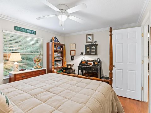Tiny photo for 9856 Fairway Circle, Leesburg, FL 34788 (MLS # G5103603)