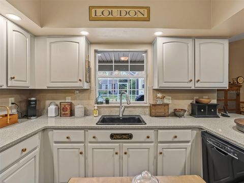 Tiny photo for 9856 Fairway Circle, Leesburg, FL 34788 (MLS # G5103603)