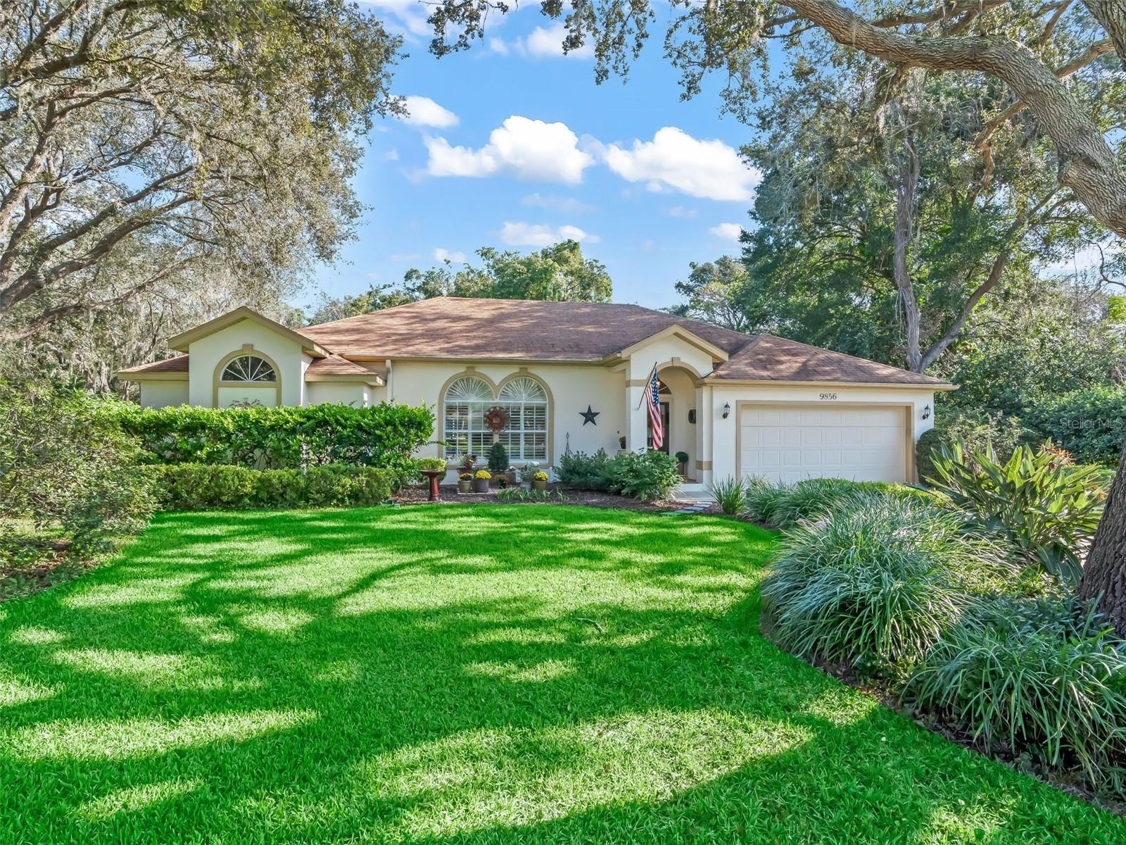 9856 FAIRWAY CIRCLE