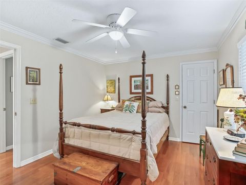 Tiny photo for 9856 Fairway Circle, Leesburg, FL 34788 (MLS # G5103603)