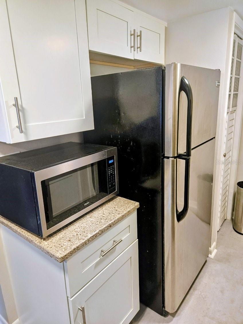NORTH OAKS CONDO IV - Residential