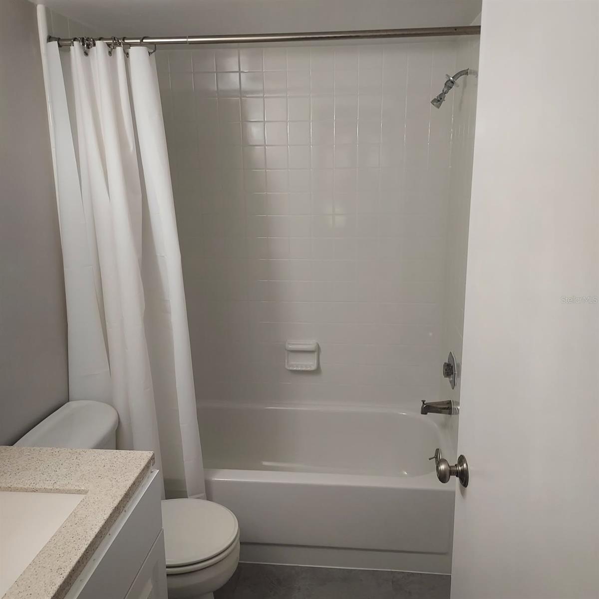 NORTH OAKS CONDO IV - Residential