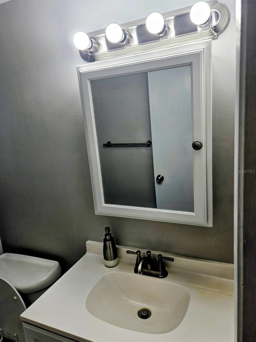 NORTH OAKS CONDO IV - Residential