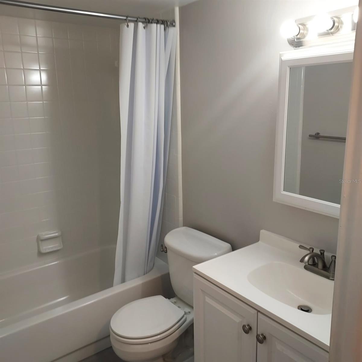NORTH OAKS CONDO IV - Residential