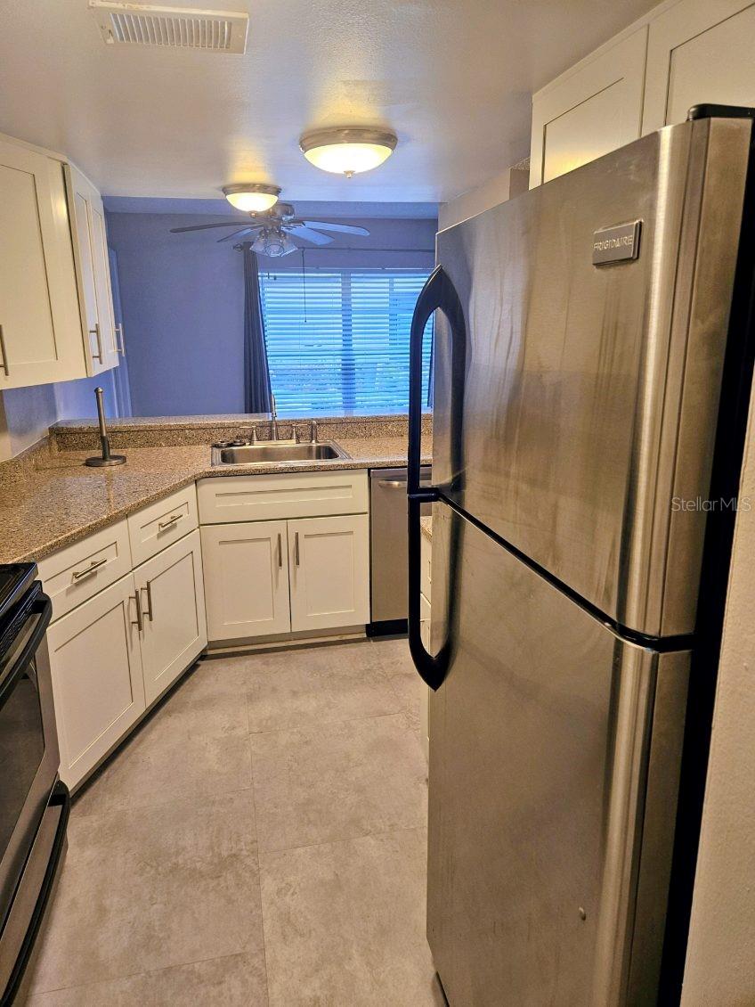 NORTH OAKS CONDO IV - Residential