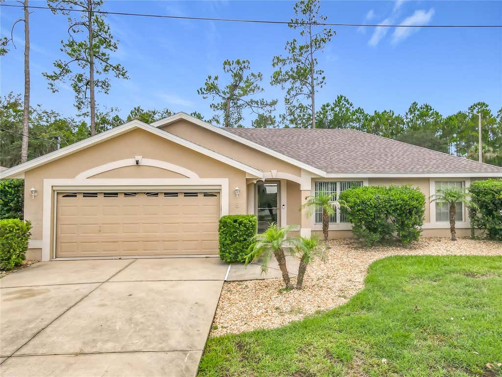 Photo of 8 Bainbridge Lane, Palm Coast, FL 32137 (MLS # FC320165)