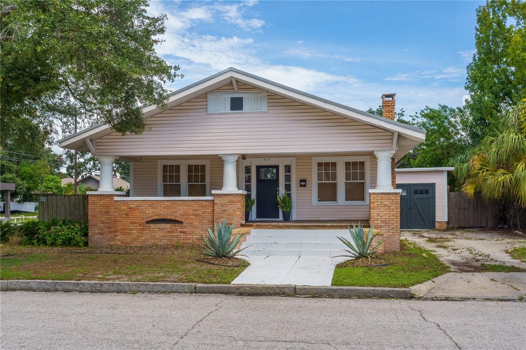 Photo of 419 W Park Avenue, Tampa, FL 33602 (MLS # TB8509308)