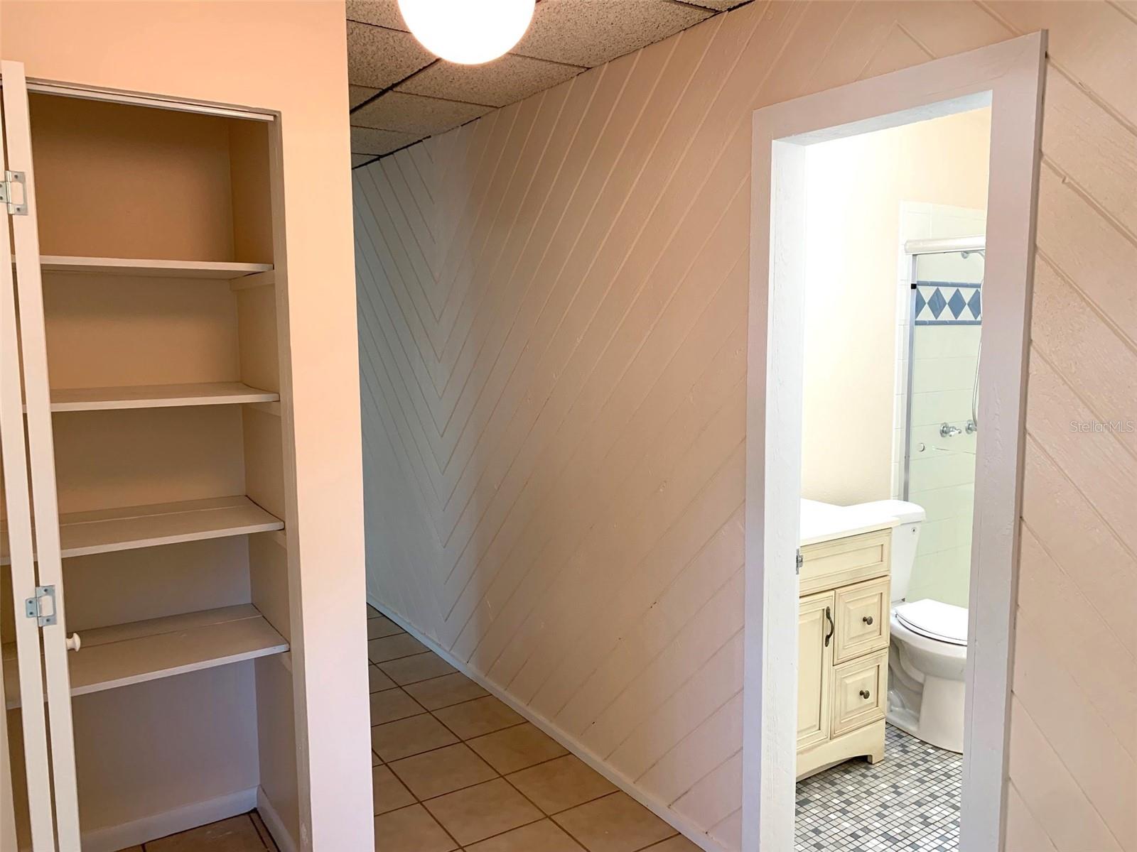 MICHAELSONS L J RE-SUBDIVISIO - Residential Lease