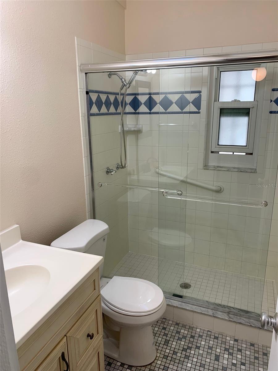 MICHAELSONS L J RE-SUBDIVISIO - Residential Lease