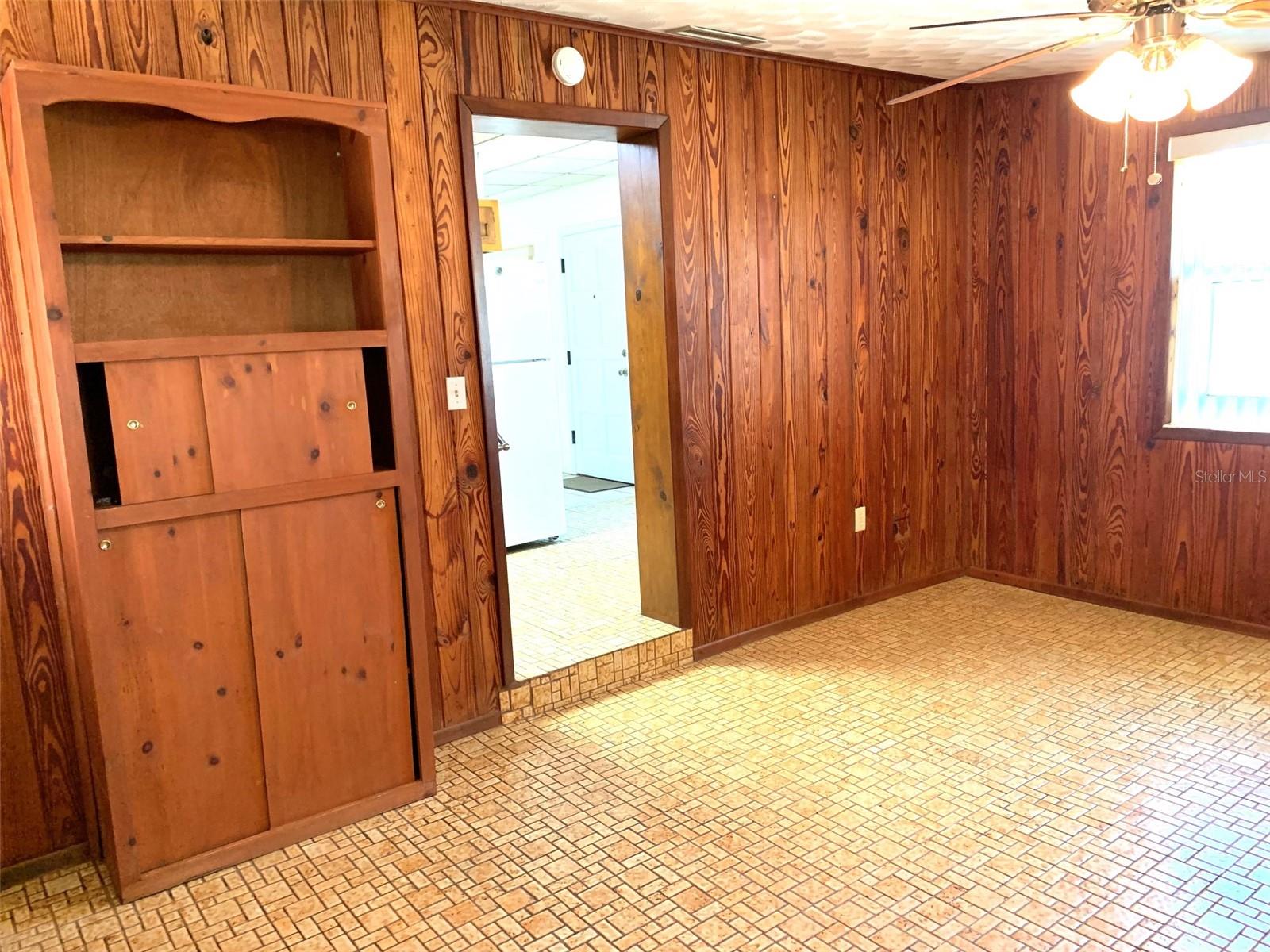 MICHAELSONS L J RE-SUBDIVISIO - Residential Lease