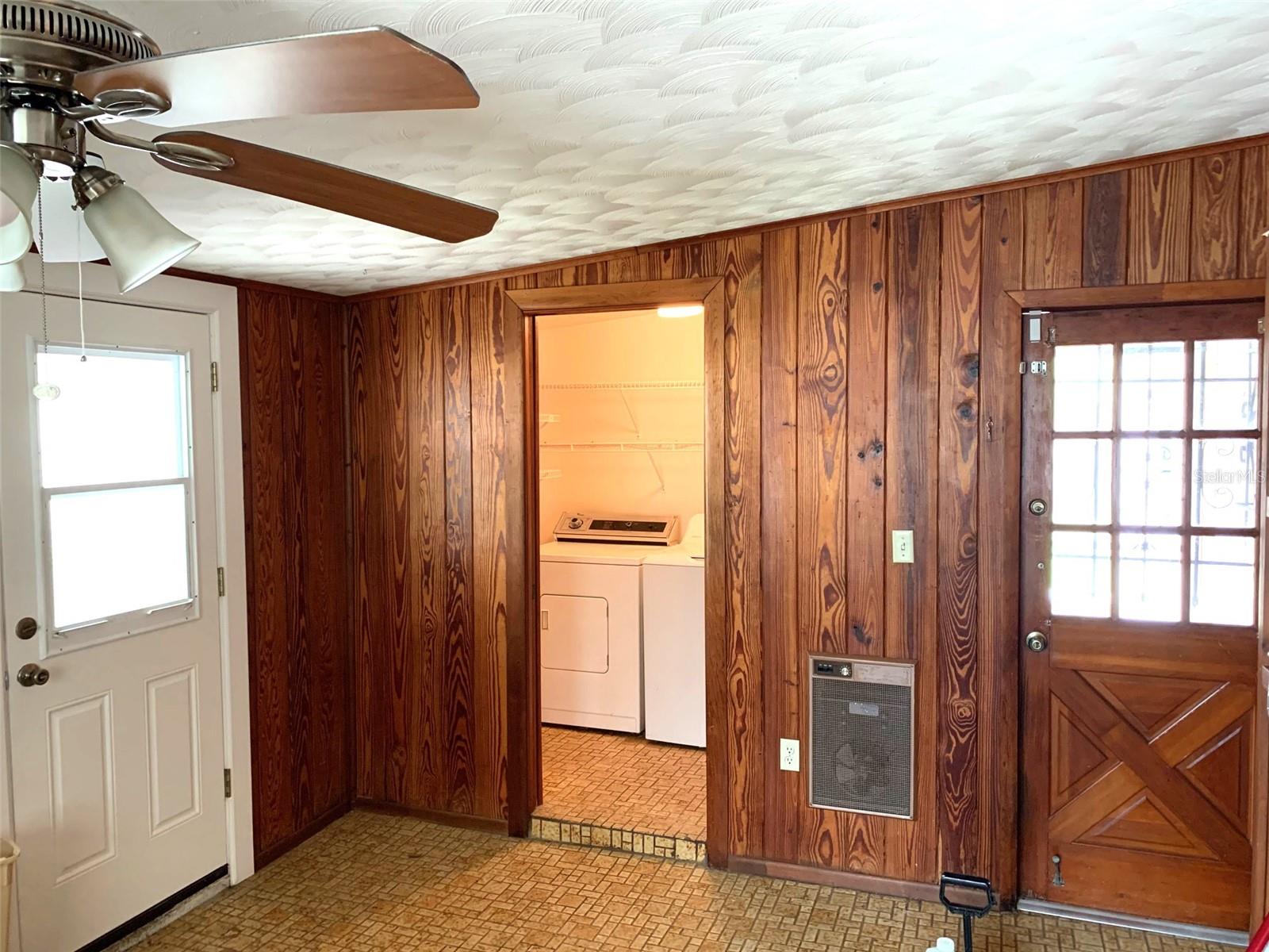 MICHAELSONS L J RE-SUBDIVISIO - Residential Lease