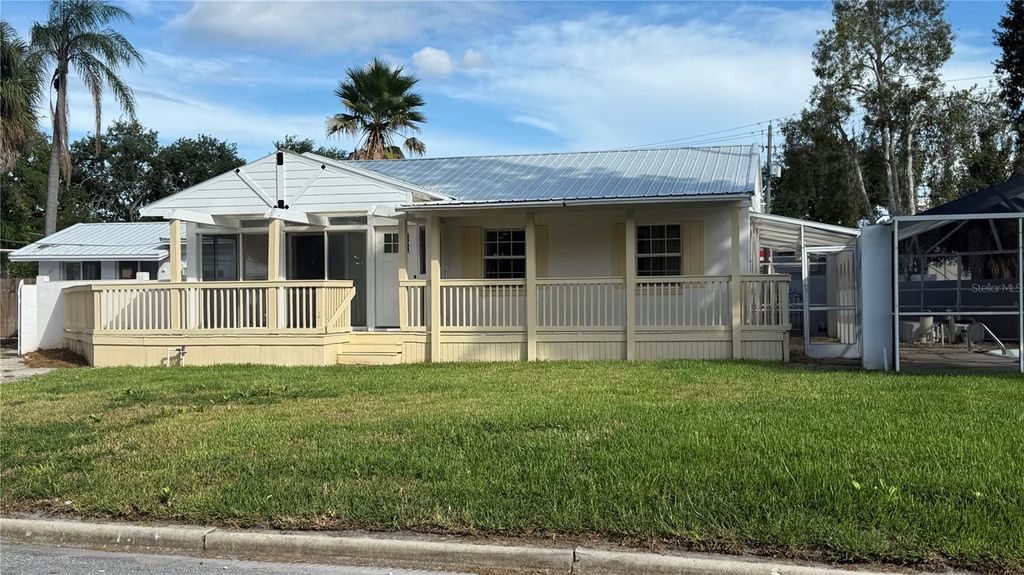 Photo of 3620 E Tampa Circle, Tampa, FL 33629 (MLS # A4664957)