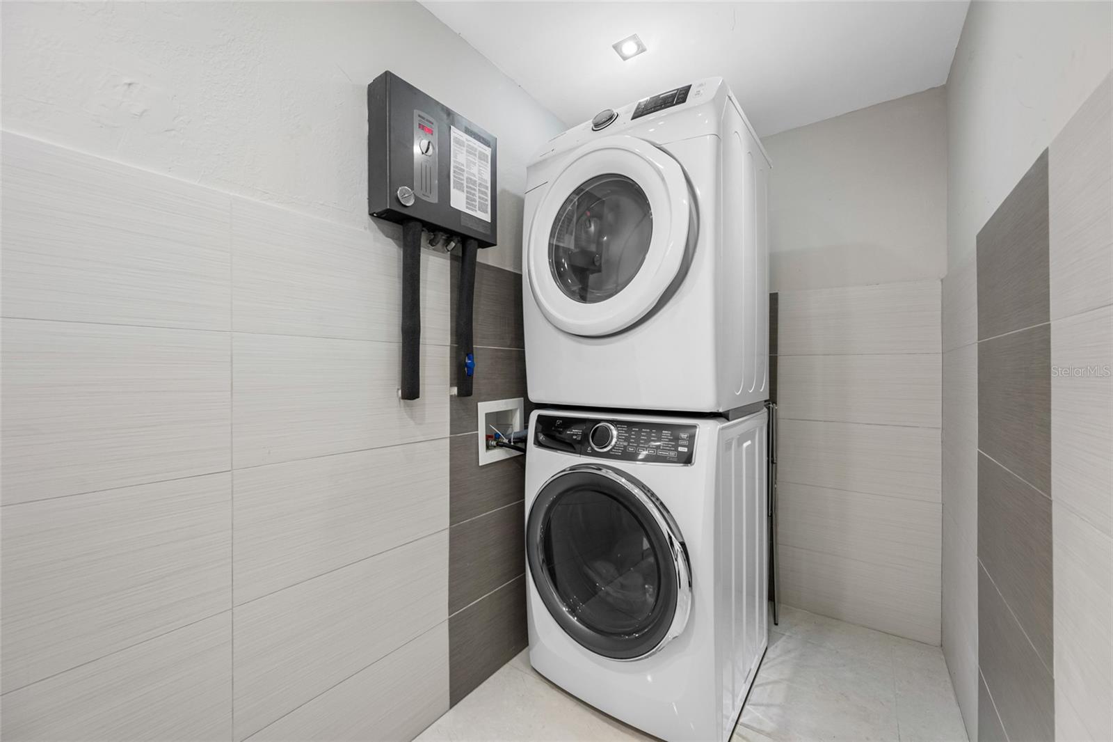 PALMETTO TERRACE - Residential