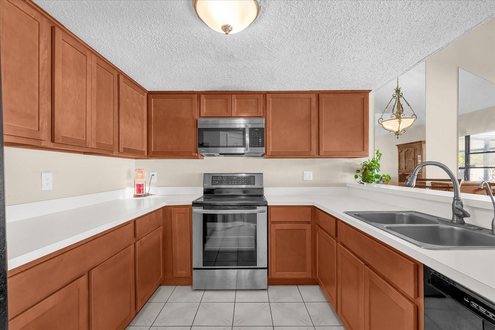 368 AMETHYST COURT