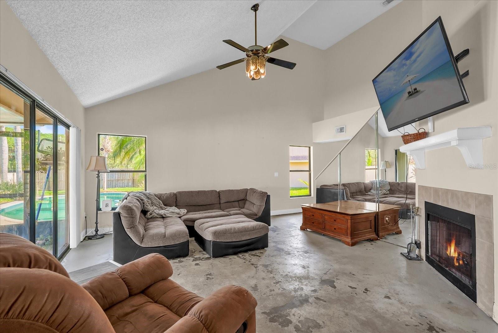 368 AMETHYST COURT