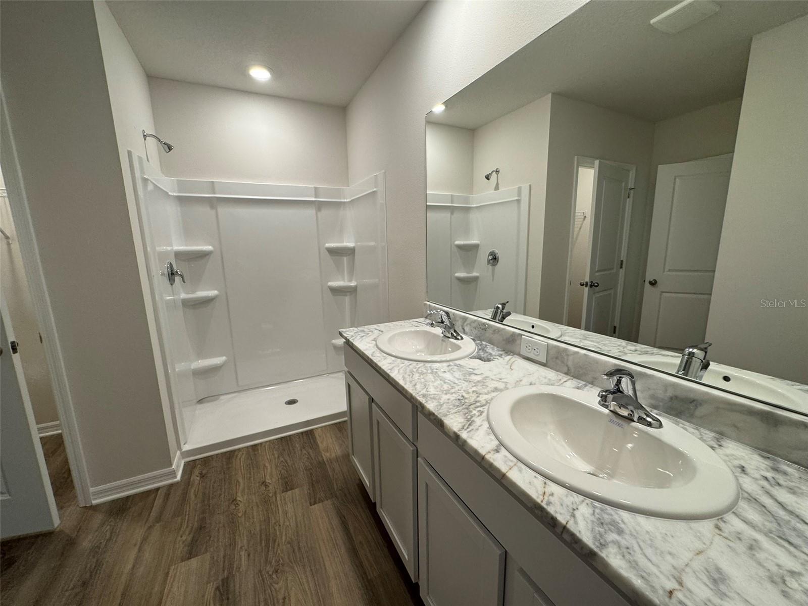 RYE CROSSING - Residential Lease