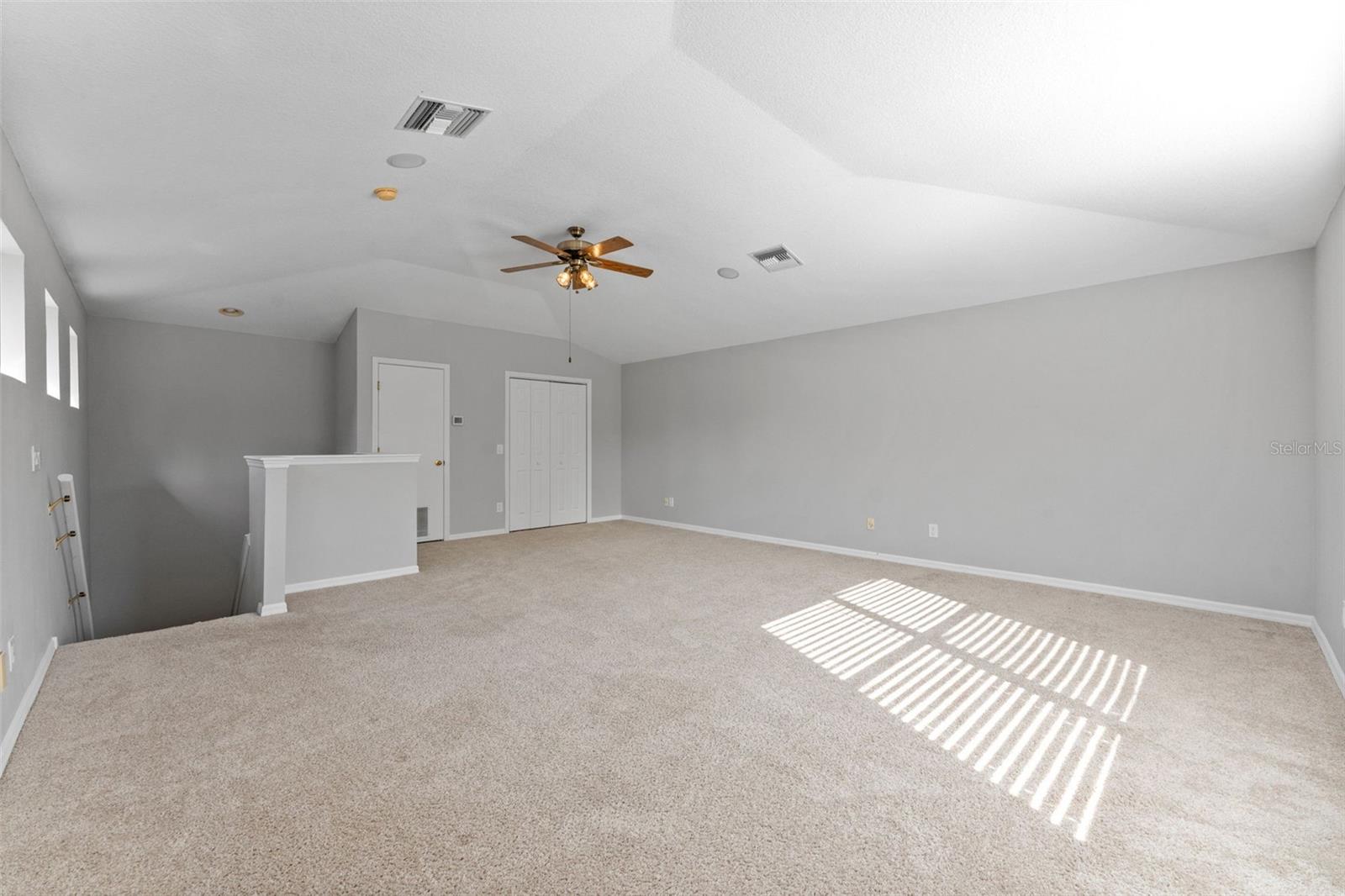 VALRICO LAKE - Residential