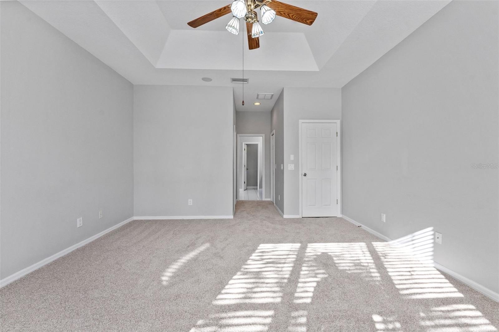 VALRICO LAKE - Residential