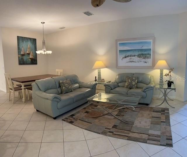 CARRIAGE RUN AT UNIVERSITY PLACE - Residential Lease