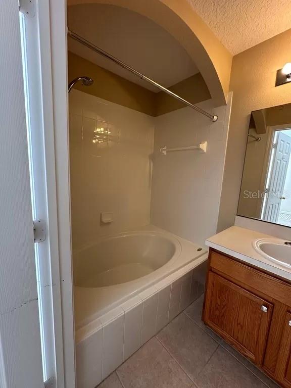 TIMBER POINTE-PH 01 - Residential Lease