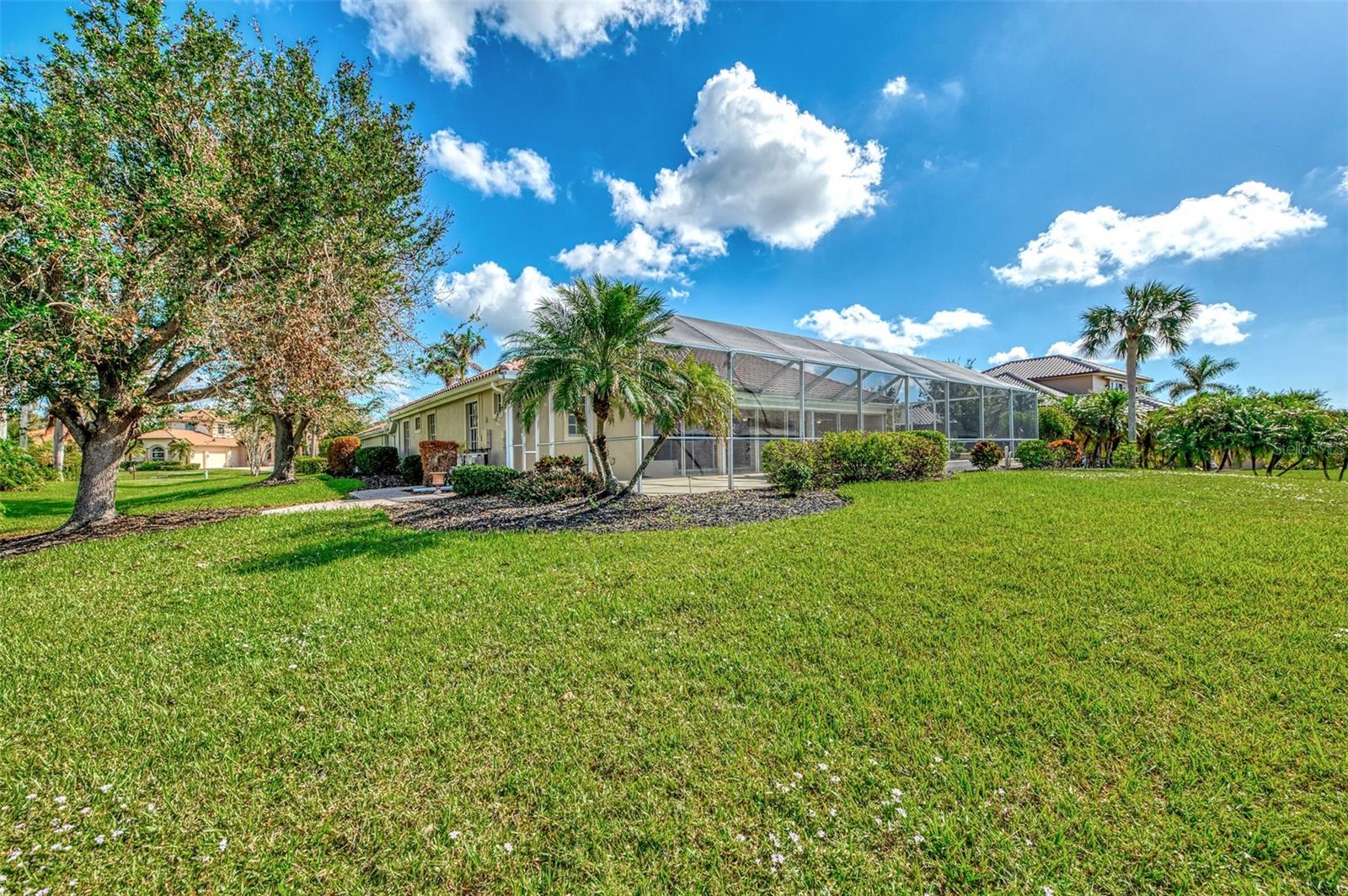 RIVERWOOD - Residential