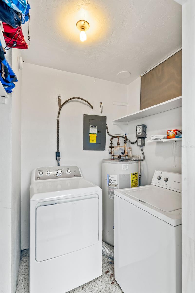 DELTONA LAKES UNIT 25 - Residential