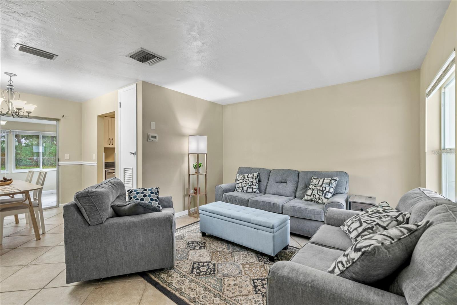 DELTONA LAKES UNIT 25 - Residential