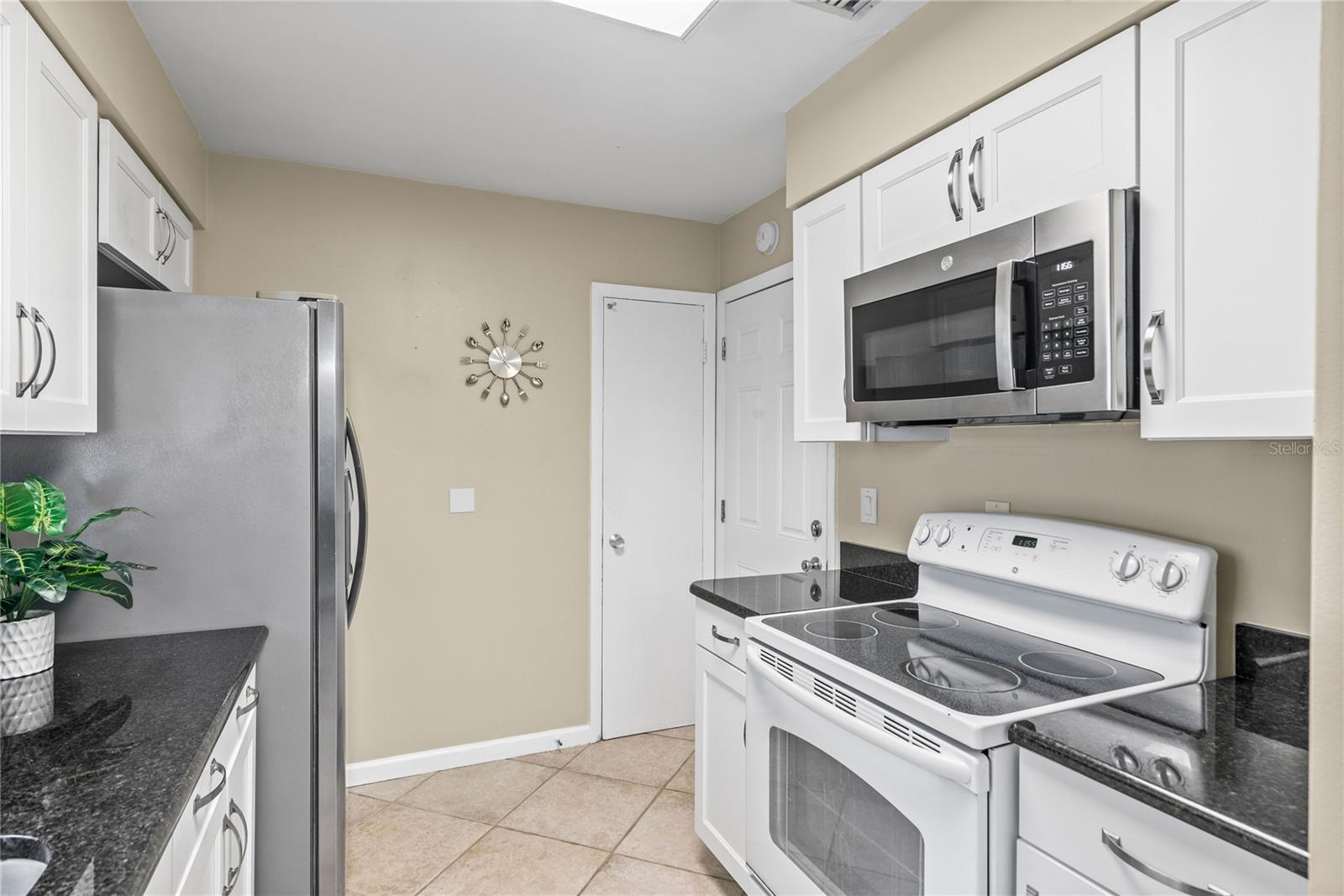 DELTONA LAKES UNIT 25 - Residential