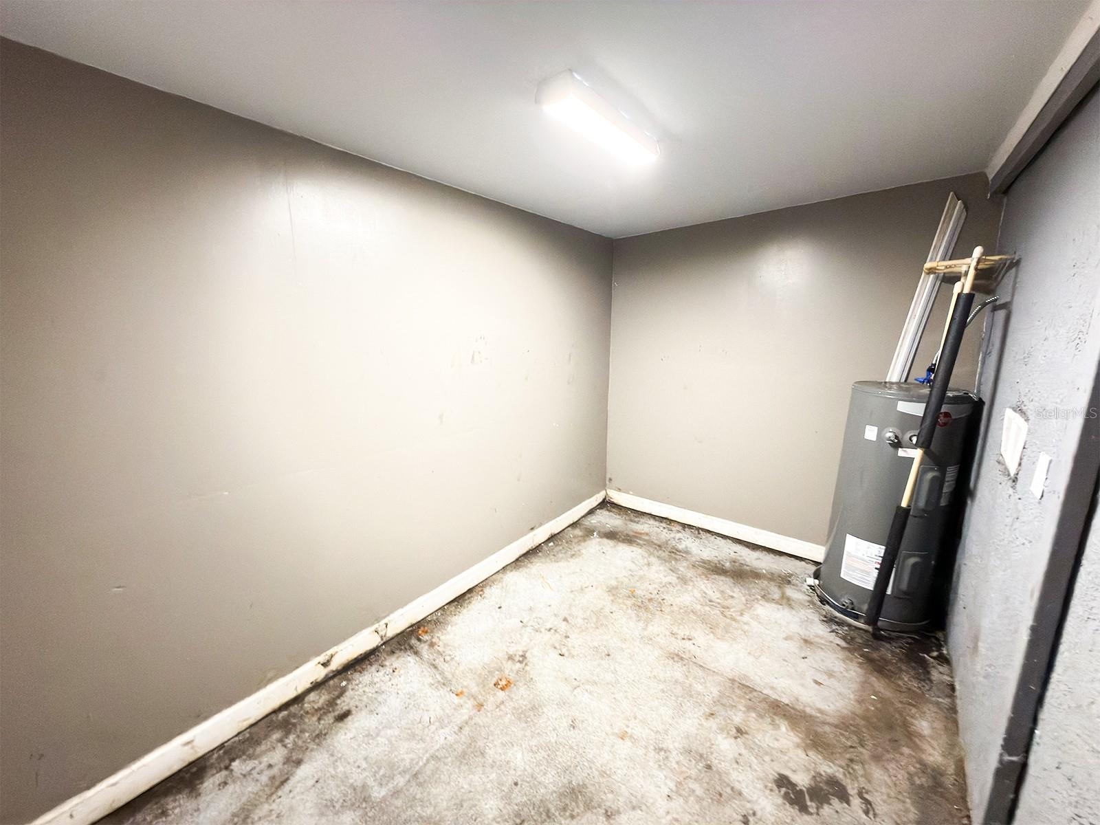 ROSALIND HEIGHTS - Residential Lease