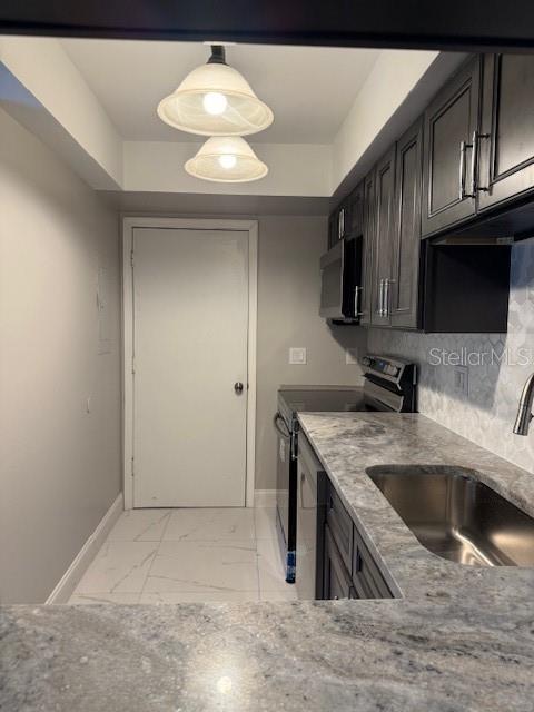 EASTWOOD SHORES 3 - Residential Lease