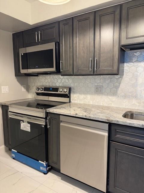 EASTWOOD SHORES 3 - Residential Lease