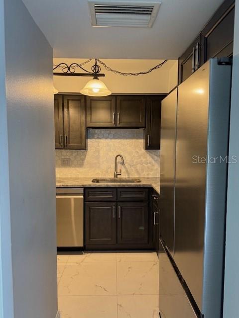 EASTWOOD SHORES 3 - Residential Lease