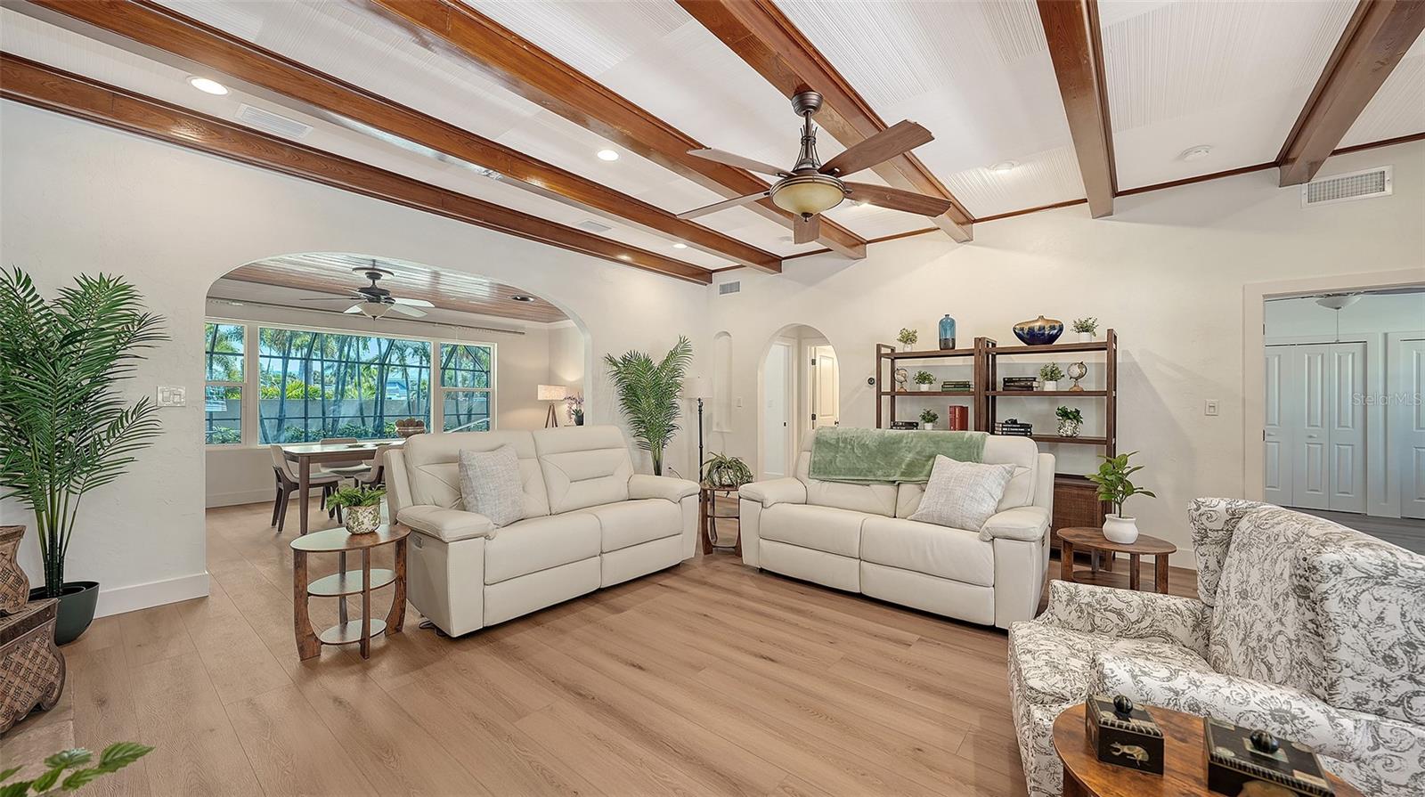 SAINT ARMANDS DIV JOHN RI - Residential