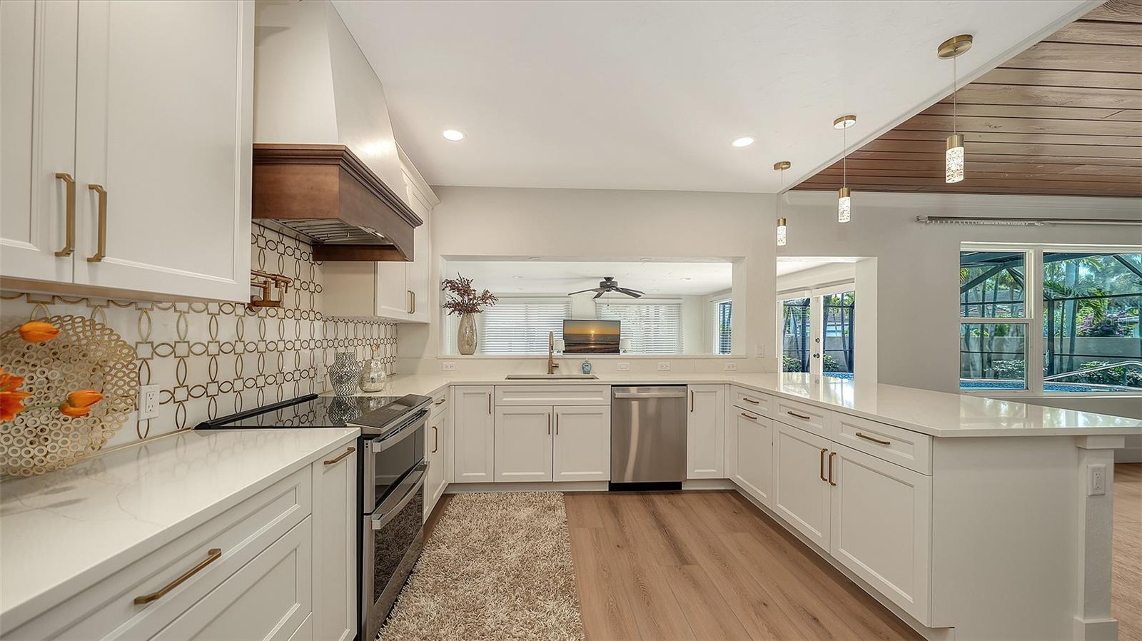 SAINT ARMANDS DIV JOHN RI - Residential