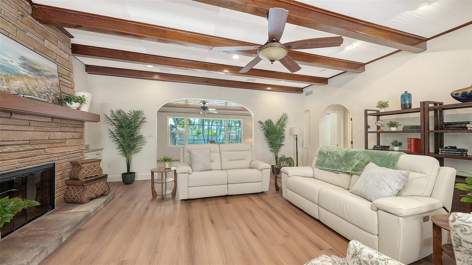 SAINT ARMANDS DIV JOHN RI - Residential