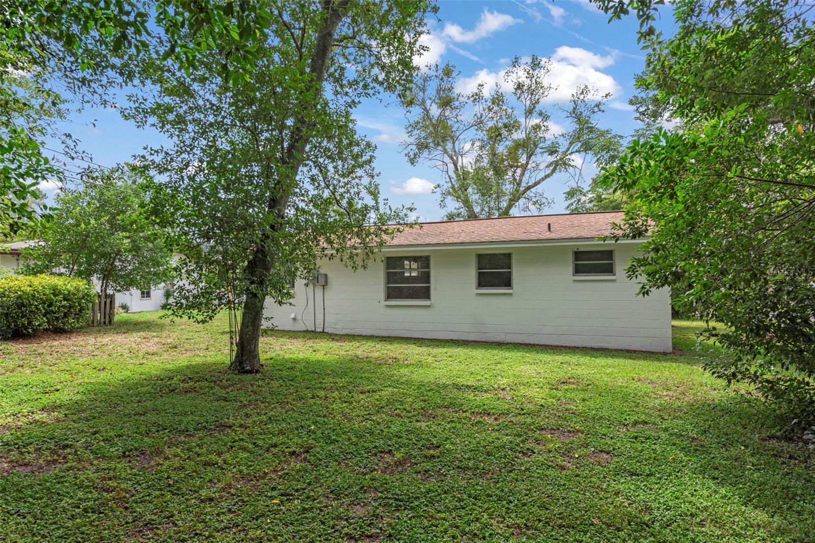 BEVERLY HILLS UNIT 04 - Residential