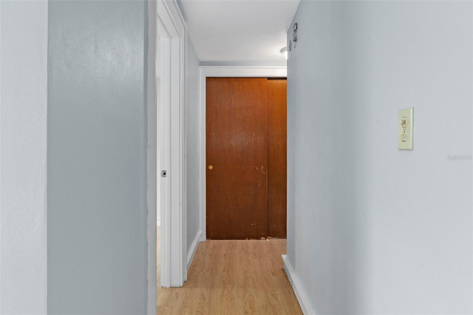 BEVERLY HILLS UNIT 04 - Residential