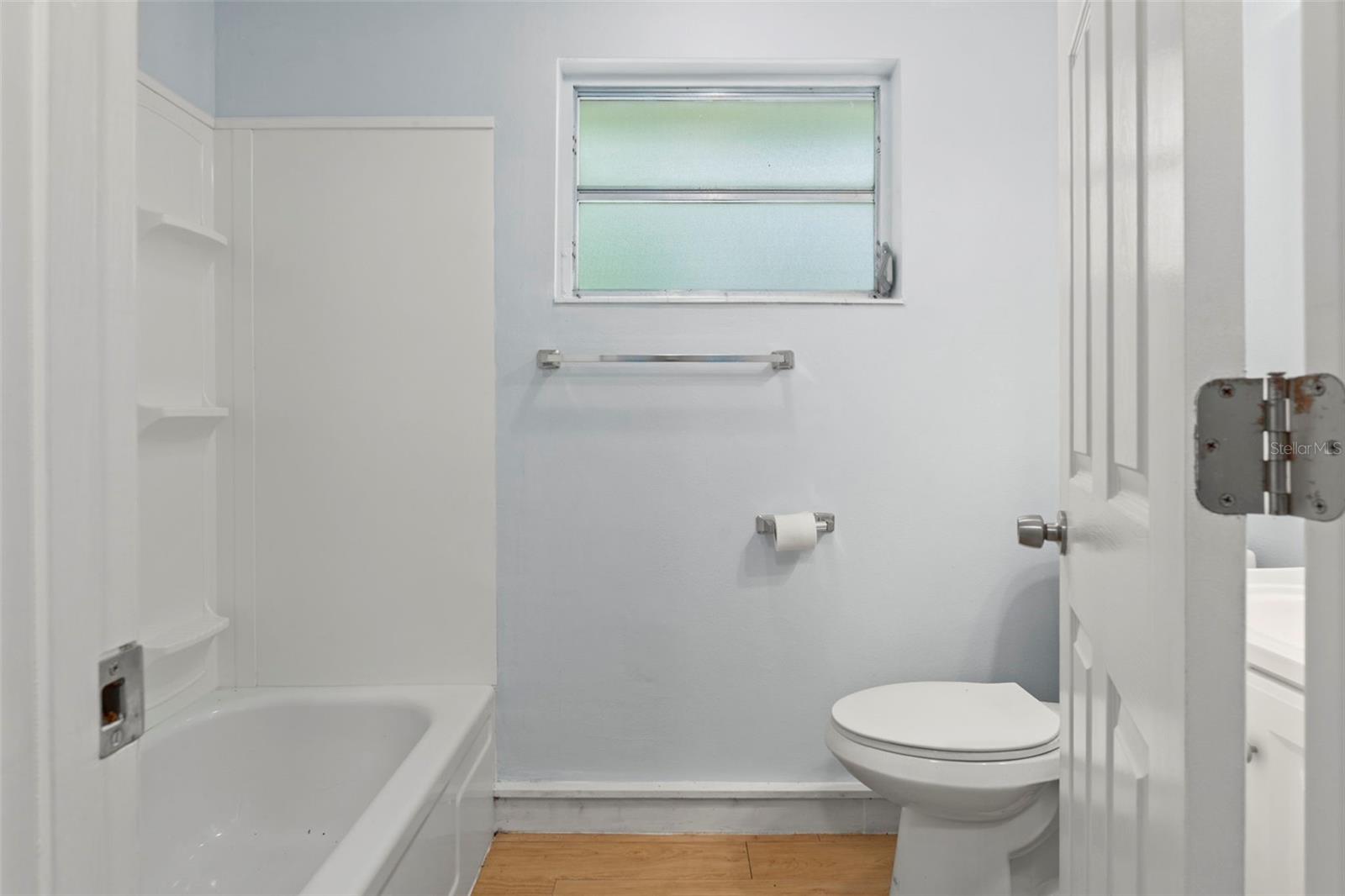 BEVERLY HILLS UNIT 04 - Residential